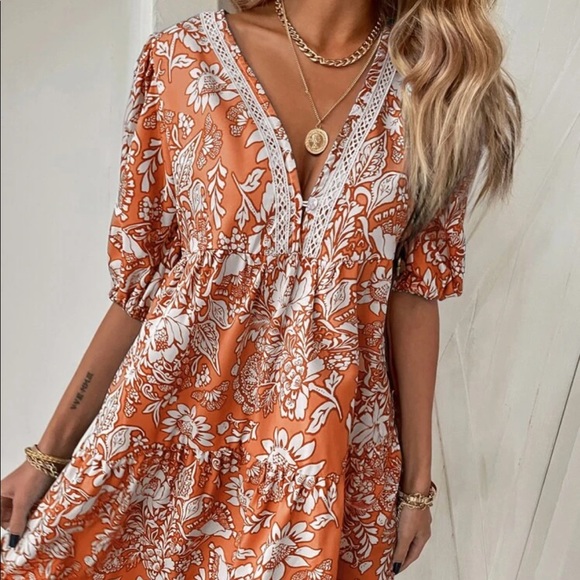 Boho floral lace contrast smock dress - Picture 4 of 7